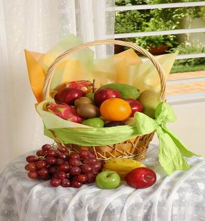 Singaporecake Fruit baskets for Singapore